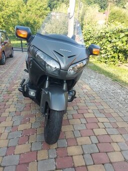 Honda goldwing