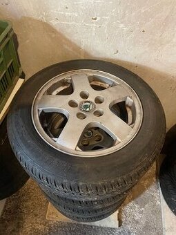 Predám dve sady kolies na skodu fabia 185/60/R14