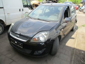 Ford Fiesta rozpredam na nahradne diely