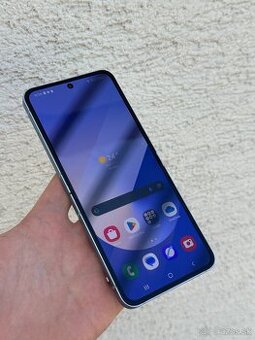 Samsung Galaxy Z Flip 6 Modrý