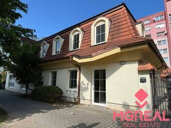 Budova blízko centra Topoľčany / PREDAJ