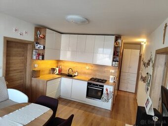 Rezervovany - 2 - 3 izbový byt po rekonstrukcii (59 m2)
