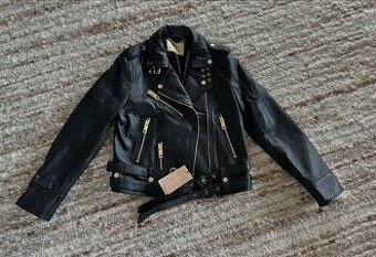 Predam uplne novy stylov kozak - Burberry