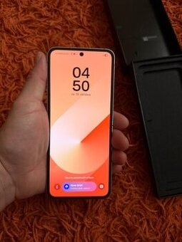 Samsung Galaxy Z Flip 6