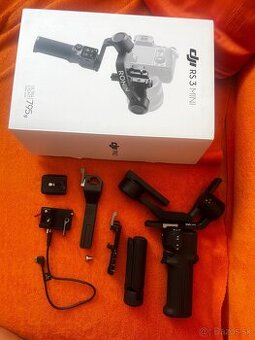 DJI RS 3 Mini Gimbal Stabilizer