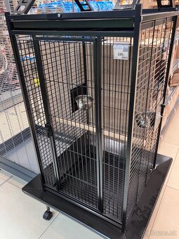 Voliera pre papagaja