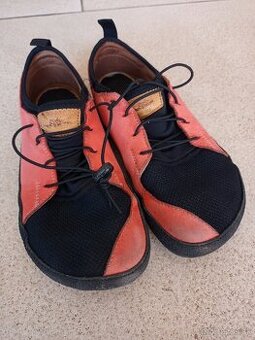 Barefoot tenisky Pegres