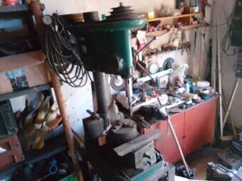 Stolová vŕtačka na 380V