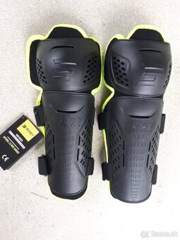 anatomické chrániče kolena holene  s h o t