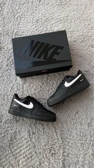 Nike Air Force 1 Low Supreme Black White
