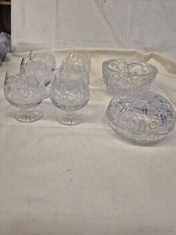 Predam kristalove pohare,dozu a popolnik