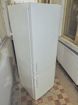 Predám chladničku Liebherr 160cm