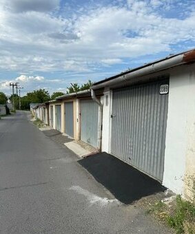 Garáž Malinovského LC