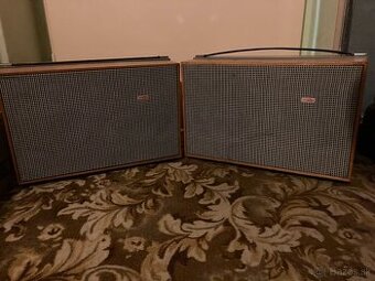 Tesla skelety od Meopta premietačky