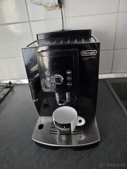 Kavovar Delonghi