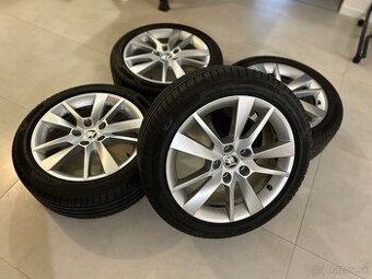 5x112 R17 orig Škoda + letné pneumatiky 225/45 R17