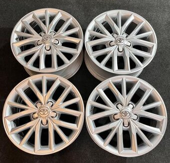5x114,3 R17 Toyota Corolla Originál Alu disky - STAV NOVÝCH