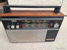 Selena radio - 1