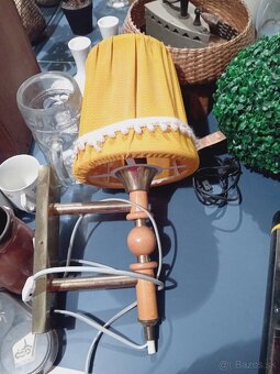 Retro lustre a retro lampa zavesna