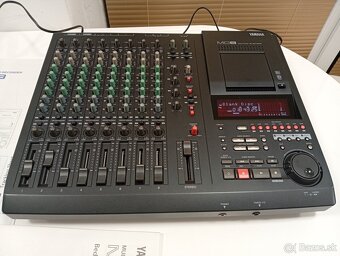 Yamaha multitrack MD rekordér MD8