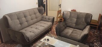 Novy gauč+2×kreslo+taburetka