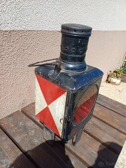 Stara železničiarska lampa
