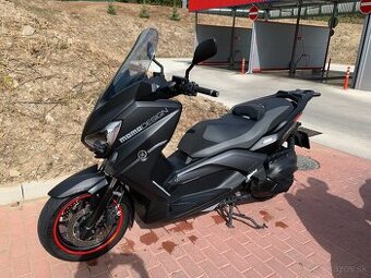 Yamaha Xmax 400 Momo Design