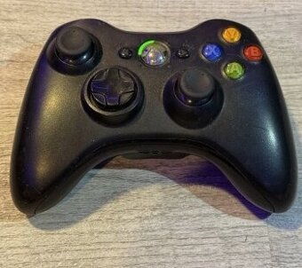 Xbox 360 ovládač