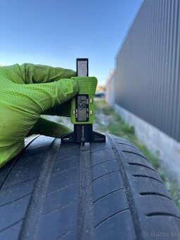 Dobrý deň, predám pneumatiky Značka: MICHELIN Rozmer: 225/55