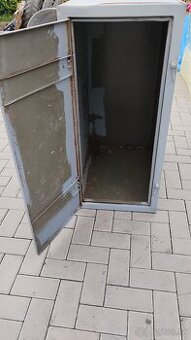 Plechova bedna skrina na naradie