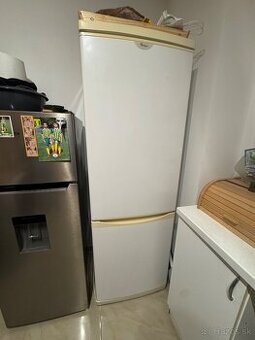 Kombinova chladnička Whirlpool.