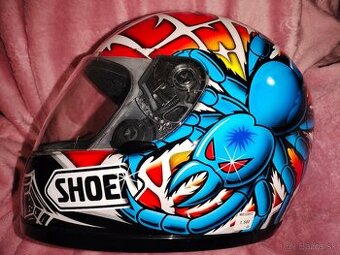 Prilba - helma  na motorku Shoei