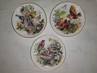 Taniere z limitovanej edície  „Ursula Bands Vogelfamilien“