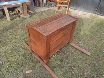 Starodávna truhlica