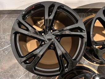 original kolesa r20 Audi e tron GT 4J3601025A