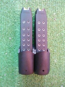 Dva 19 ranové zásobníky s návlekom určené pre Glock26