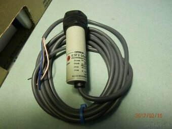 Optický snimač E3FM-R2F1-P1.