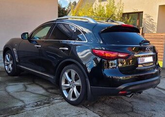 Infinity Nissan FX50S benzín+LPG