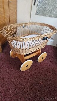 Prútený košík pre bábätko
