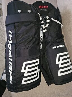 Predam nove nohavice Sherwood