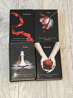 Twilight sága : Súmrak, Nov, Zatmenie, Úsvit Stephenie Meyer