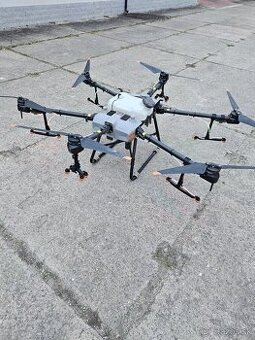 DJI Agras T30 +elektrocentrala + zmiesavac