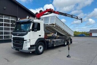 VOLVO FM Trojstranný sklápač s hydraulickou rukou EURO 6 TOP