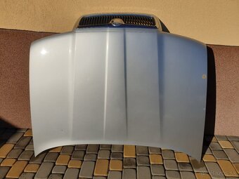 Škoda Octavia 1 predná kapota,strieborná 9102