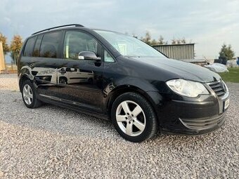 Volkswagen Touran1.9TDi77kW2010PoVeľkomServiseAjNaSplátky
