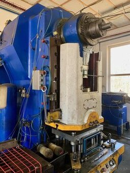 Výstředníkový lis SMERAL LE 250 C (8537)