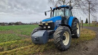 Traktor New Holland 8870