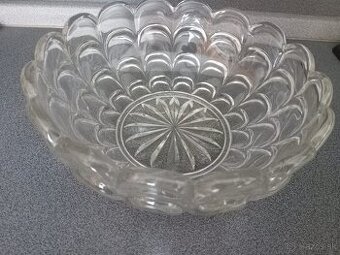 Sklenena velka misa