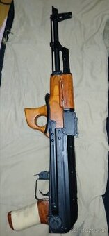 Predám airsoft AK47