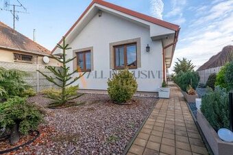 ALL INCLUSIVE l NA PREDAJ 4 IZBOVÝ MODERNÝ RODINNÝ DOM, VIES